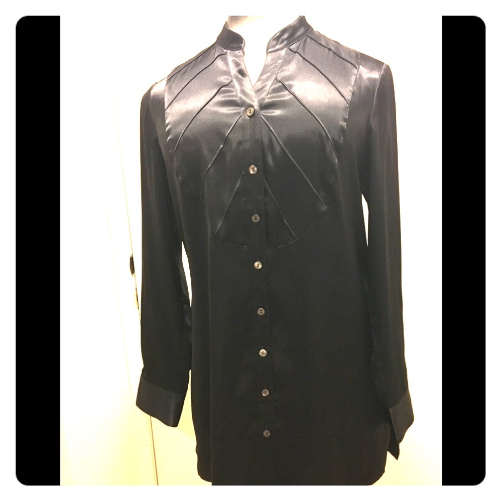 Chico’s black mandarin collar satin tunic top